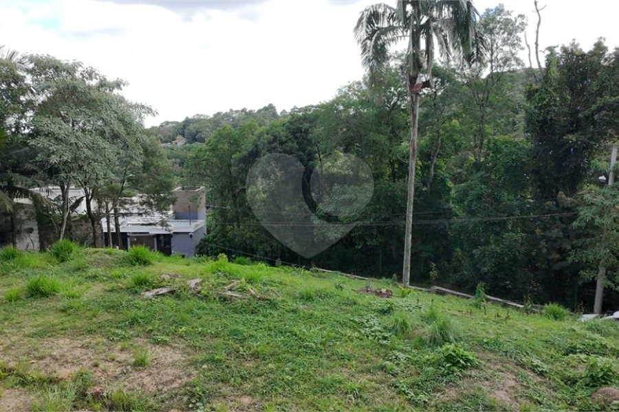 Casa à venda no condomínio Jardim da Montanha I, Mairiporã - SP