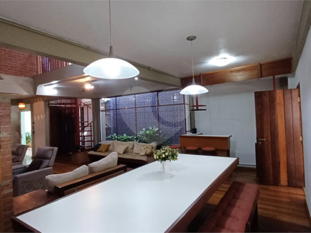 Sobrado à venda com 3 quartos, sendo 1 suíte,  em Jabaquara, São Paulo, SP
