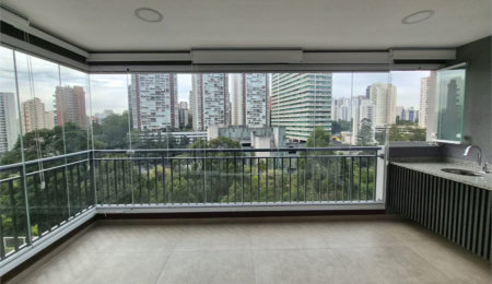 Apartamento à venda com 4 quartos, sendo 2 suítes,  em Jardim Vazani, São Paulo, SP