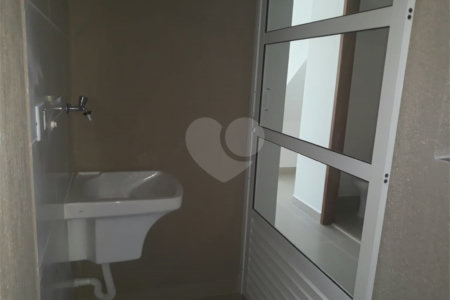 Casa à venda com 2 suítes no condomínio martinha, São Paulo - SP