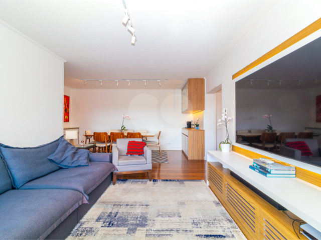 Apartamento à venda com 3 quartos, sendo 1 suíte,  em Alto da Boa Vista, São Paulo, SP