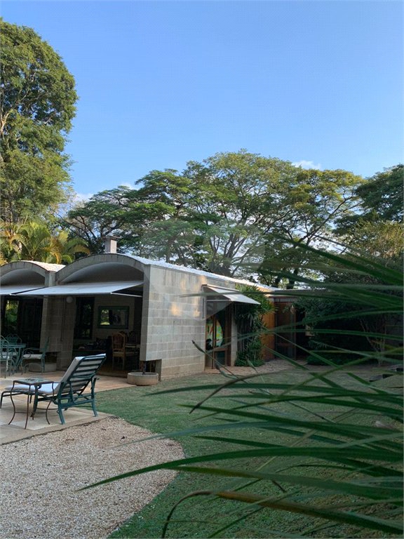 Casa à venda com 5 quartos, sendo 3 suítes, em Morumbi, São Paulo, SP
