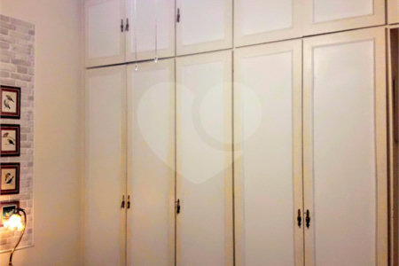 Casa à venda com 3 quartos, sendo 1 suíte,  em Jardim Aeroporto, São Paulo, SP