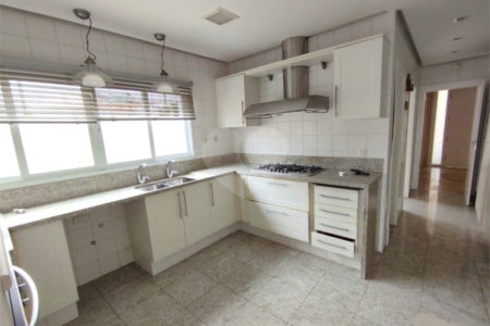 Casa à venda com 4 suítes em Parque dos Príncipes, São Paulo, SP