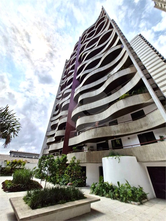 Apartamento à venda com 4 quartos, sendo 2 suítes, em Alto da Boa Vista, São Paulo, SP