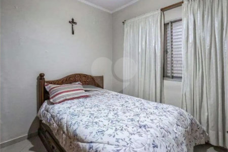 Casa à venda com 3 quartos em Jardim Marisa, São Paulo, SP