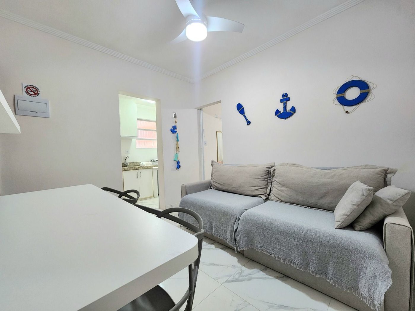 Apartamento mobiliado próximo da praia com 1 dormitório à venda, 32 m² por R$ 390.000 - Embaré - Santos/SP