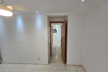 Apartamento à venda com 2 quartos em Santa Cruz, Rio de Janeiro, RJ