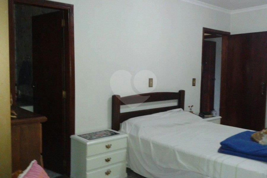 Sobrado à venda com 3 quartos, sendo 1 suíte, em Tremembé, São Paulo, SP