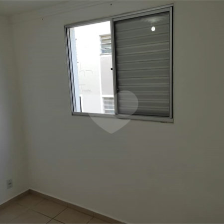 Apartamento no Condomínio Mont Royal.
