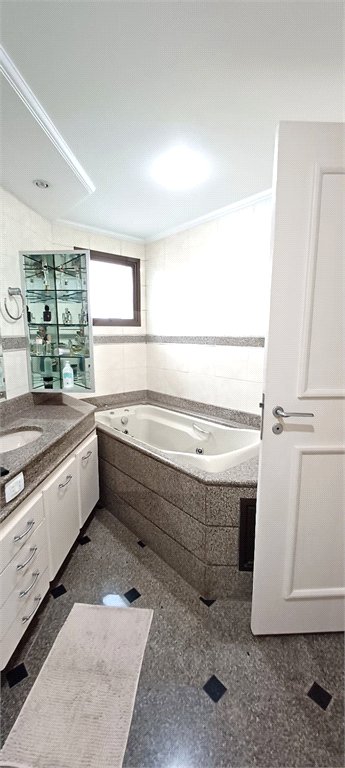 Apartamento à venda com 4 suítes em Jardim Fonte do Morumbi, São Paulo, SP