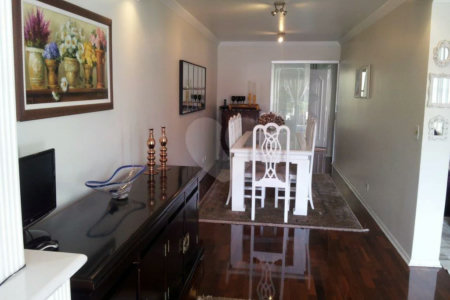 Casa à venda com 4 quartos, sendo 2 suítes, no condomínio Travessa Mário Antônio Correia,174, São Paulo - SP