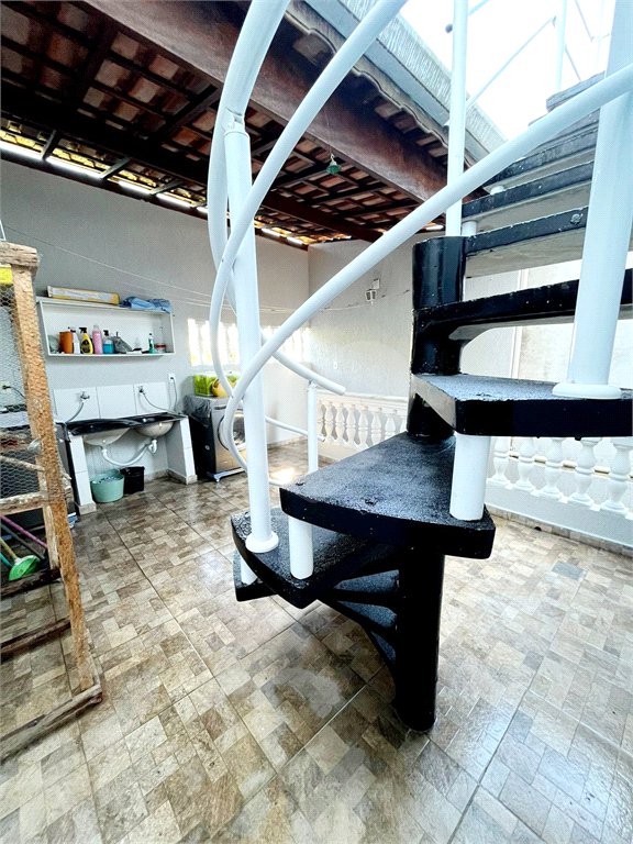 Sobrado à venda com 6 quartos, sendo 1 suíte,  em Horto, São Paulo, SP