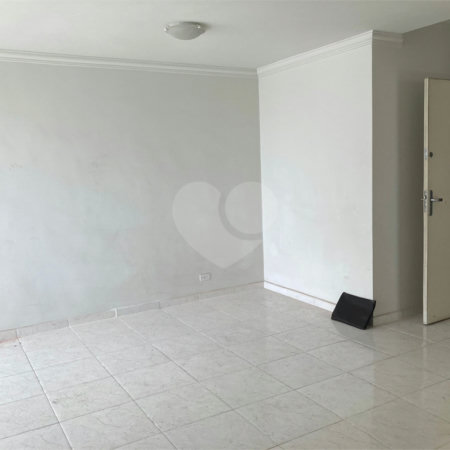 Ótimo apartamento em Moema- Oportunidade!!!
