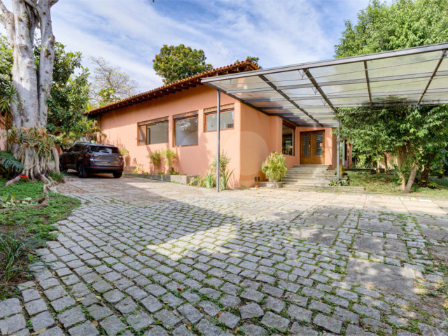 Casa Térrea à venda com 3 quartos, sendo 1 suíte,  em Jardim Petrópolis, São Paulo, SP