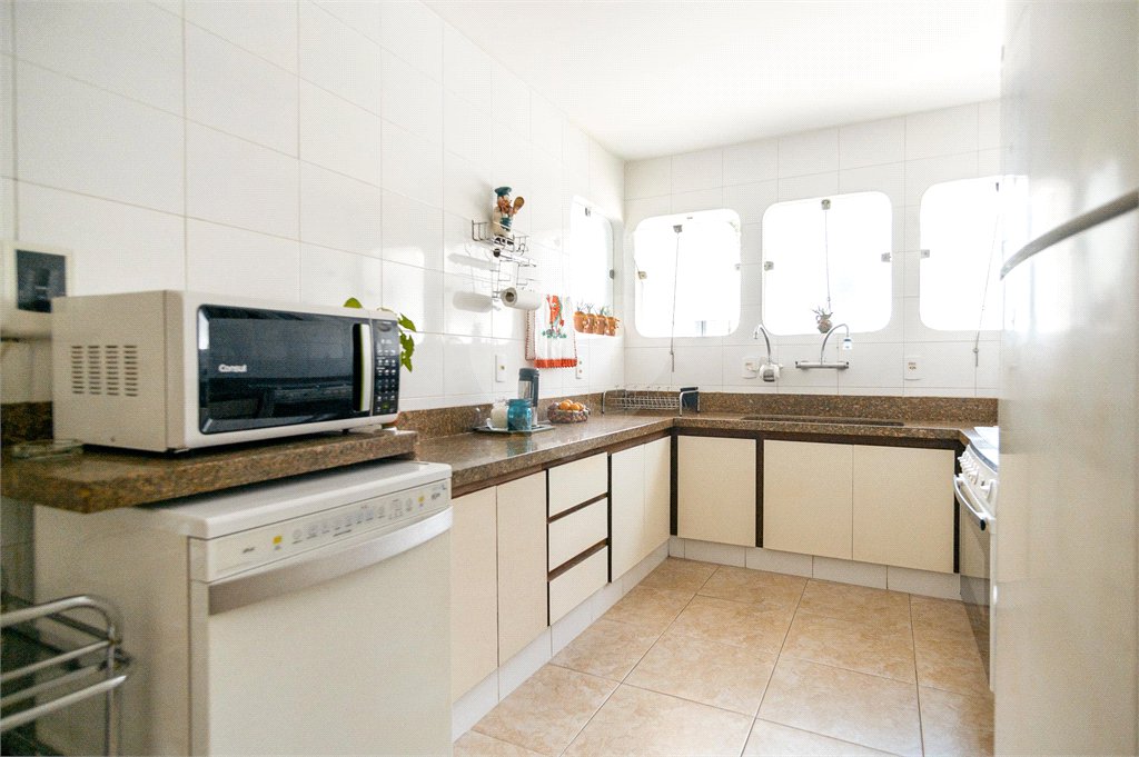 Casa Térrea à venda com 3 quartos, sendo 1 suíte, em Vila Inah, São Paulo, SP