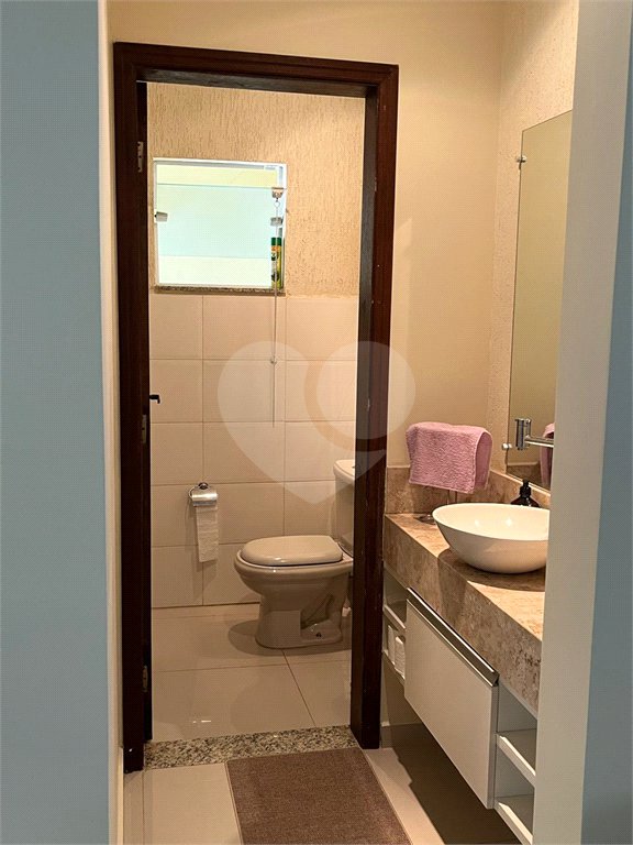 Casa à venda com 3 quartos, sendo 1 suíte, no condomínio Lago da Serra, Araçoiaba da Serra - SP
