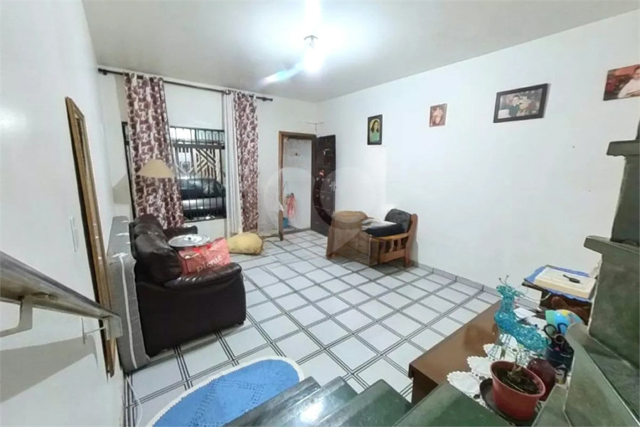 Sobrado à venda com 3 quartos, sendo 2 suítes, em Jardim São Ricardo, São Paulo, SP