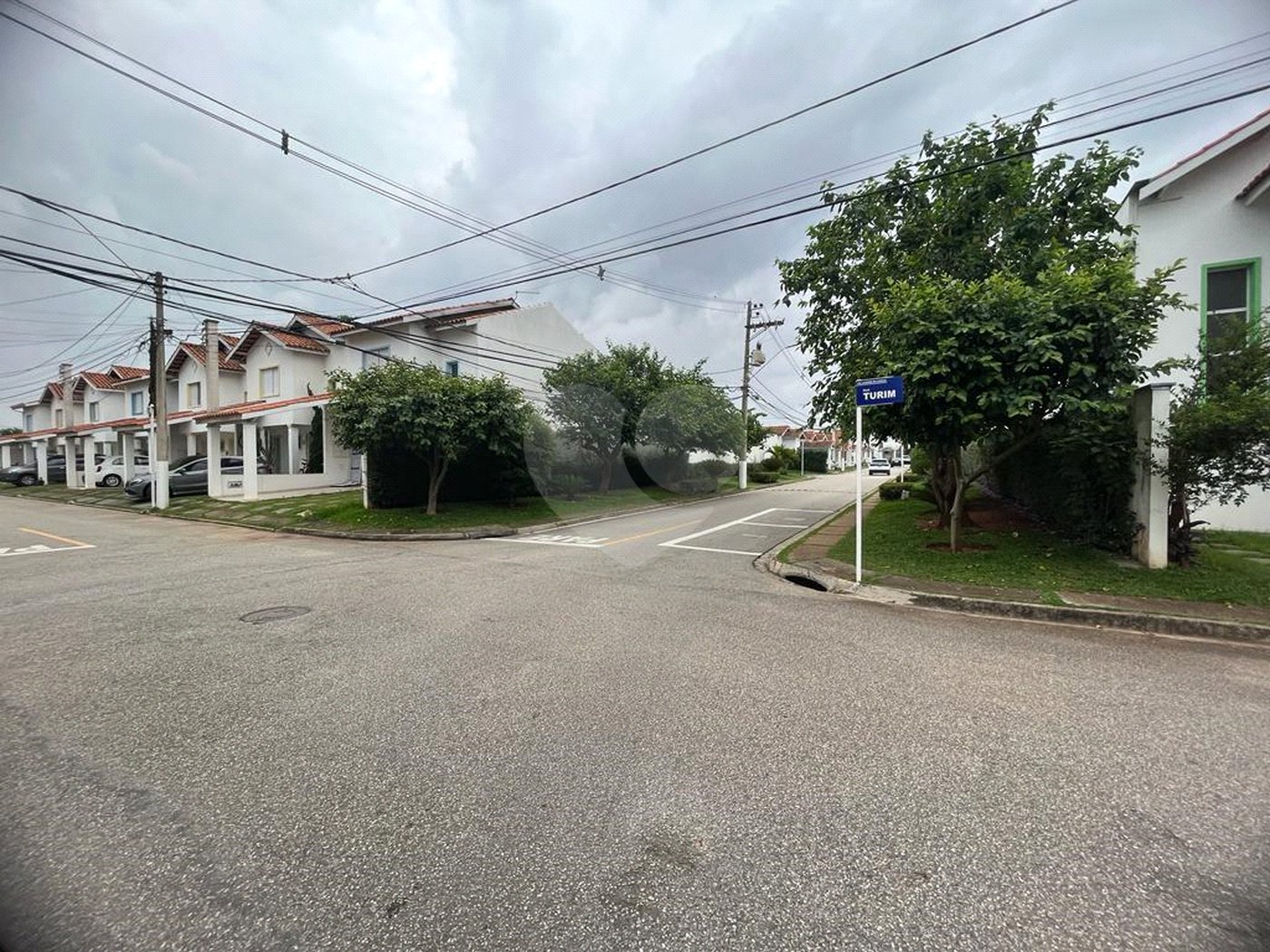 Casa à venda com 3 quartos, sendo 1 suíte, no condomínio Villagio DI Lucca, Sorocaba - SP