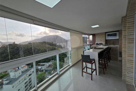 Apartamento à venda com 4 quartos, sendo 2 suítes, em Enseada, Guarujá, SP