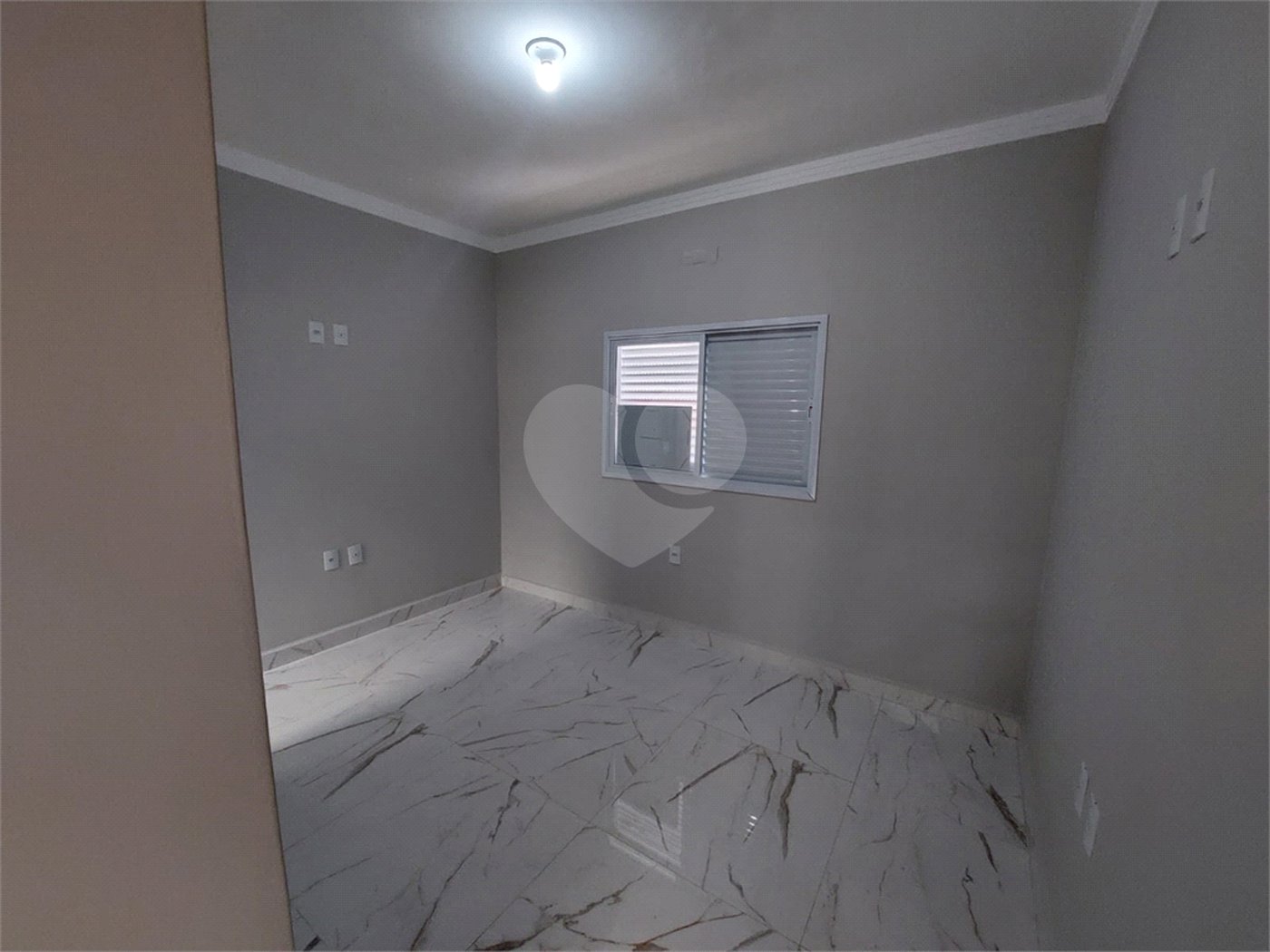 Casa à venda com 3 quartos, sendo 1 suíte,  no condomínio Horto Florestal Villagio, Sorocaba - SP