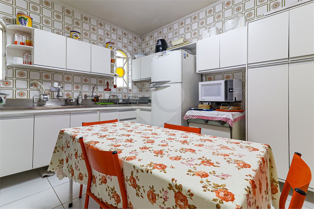 Casa à venda com 3 quartos, sendo 1 suíte, em Mirandópolis, São Paulo, SP