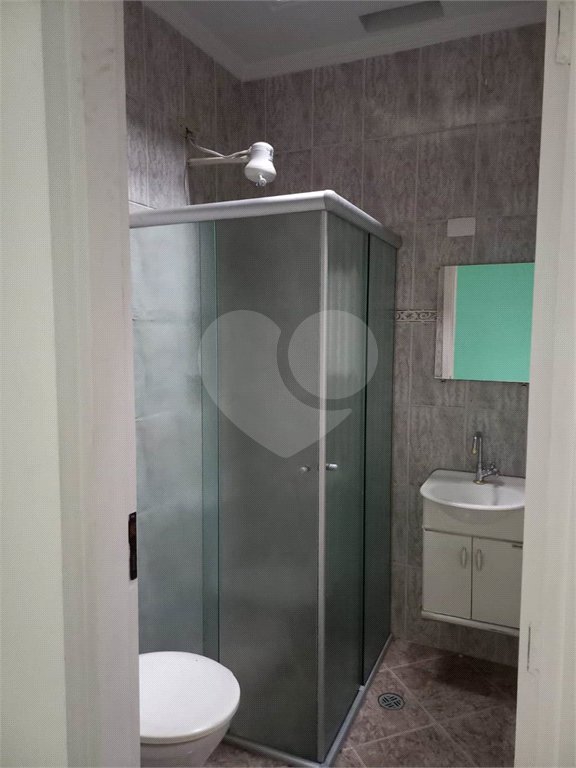 Casa à venda com 3 quartos, sendo 1 suíte, no condomínio Village St. Louis, São Paulo - SP