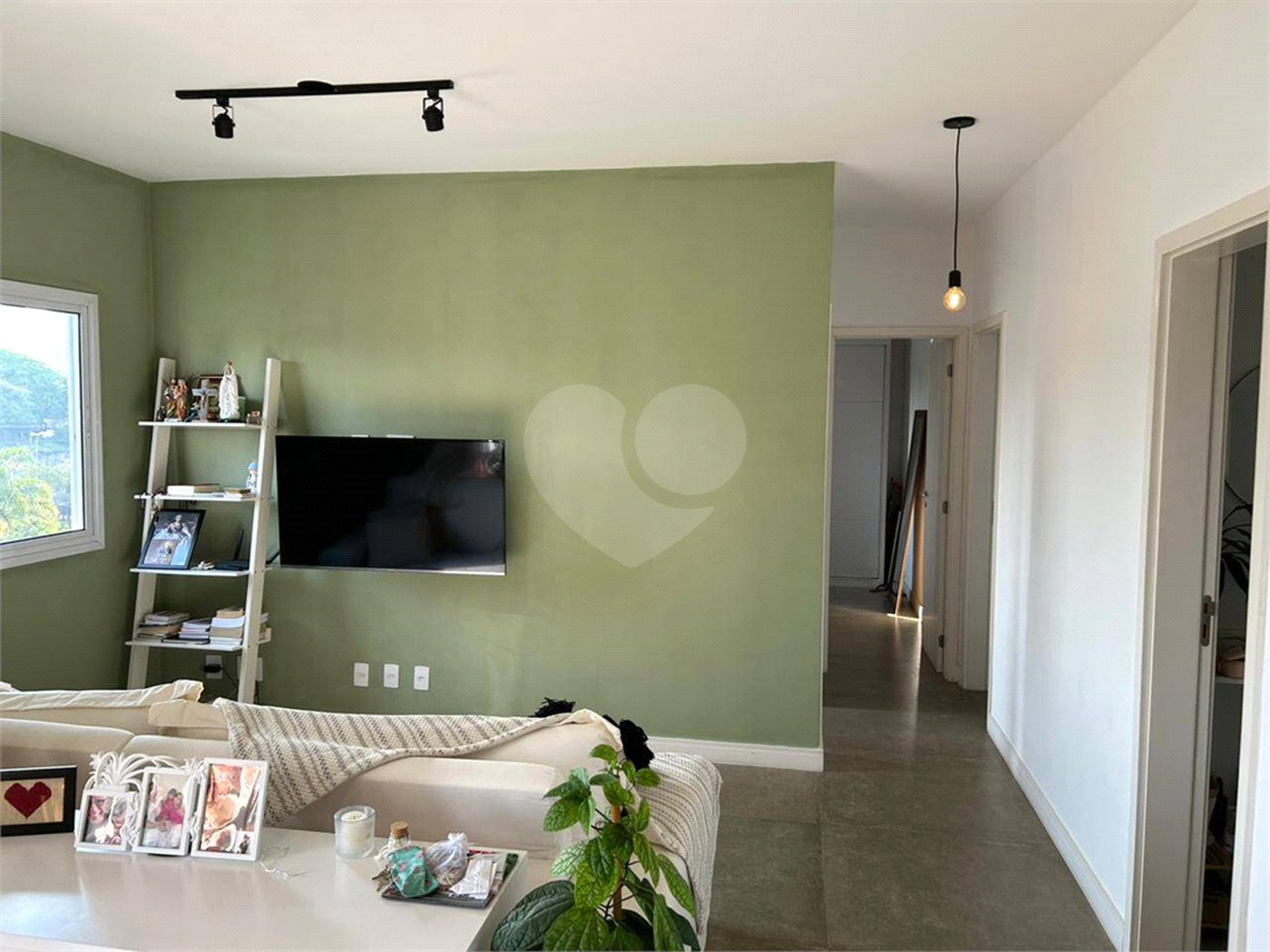 Apartamento à venda com 4 quartos, sendo 1 suíte,  em Jardim Armênia, Mogi das Cruzes, SP