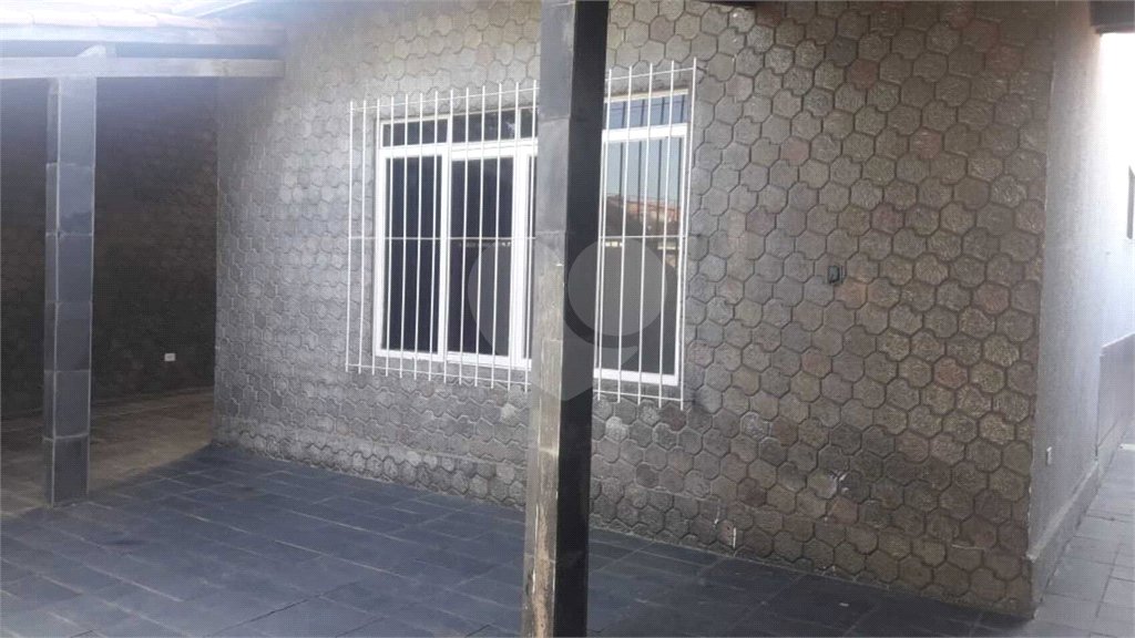 Casa à venda com 3 quartos, sendo 1 suíte, em Jardim Castanheira, São José dos Campos, SP