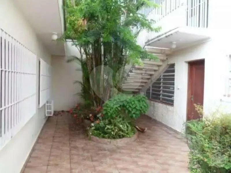Sobrado Comercial à Venda ou Locação na Vila Mascote