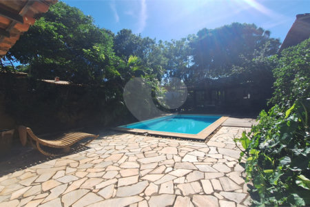 Casa à venda ou para alugar com 6 suítes em Marina, Armação dos Búzios, RJ