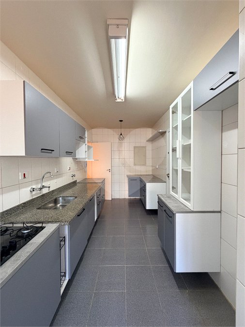 Apartamento à venda com 3 quartos, sendo 1 suíte, em Alto da Boa Vista, São Paulo, SP