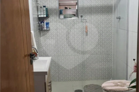 Sobrado à venda com 5 quartos em Vila Germinal, São Paulo, SP