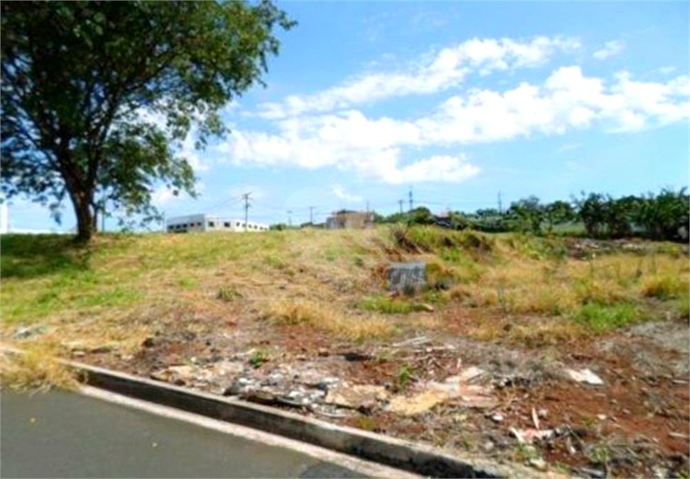 Terreno à venda em Jardim Universal, Araraquara, SP