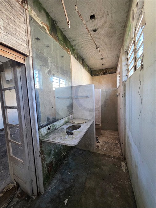 Casa à venda com 4 quartos, sendo 1 suíte, em Indianópolis, São Paulo, SP