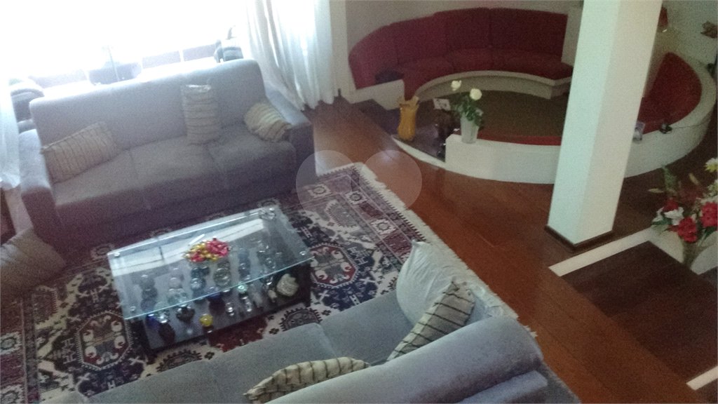 Casa à venda com 5 quartos, sendo 2 suítes, em Horto Florestal, São Paulo, SP