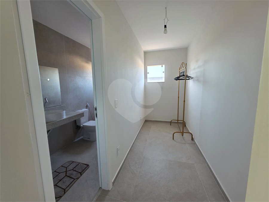 Casa em condomínio à venda com 3 quartos, sendo 1 suíte,  em Ogiva, Cabo Frio, RJ