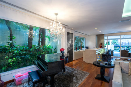 Casa à venda com 5 suítes em Jardim Cordeiro, São Paulo, SP