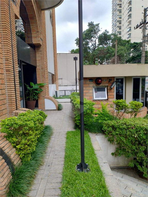 Apartamento para alugar com 3 suítes em Campo Belo, São Paulo, SP