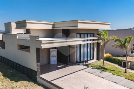 Casa à venda com 3 suítes no condomínio Residencial Dona Maria Candida, Indaiatuba - SP