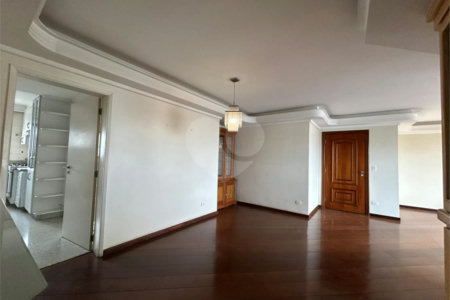 Apartamento à venda com 3 quartos, sendo 1 suíte,  em Vila Brasilina, São Paulo, SP