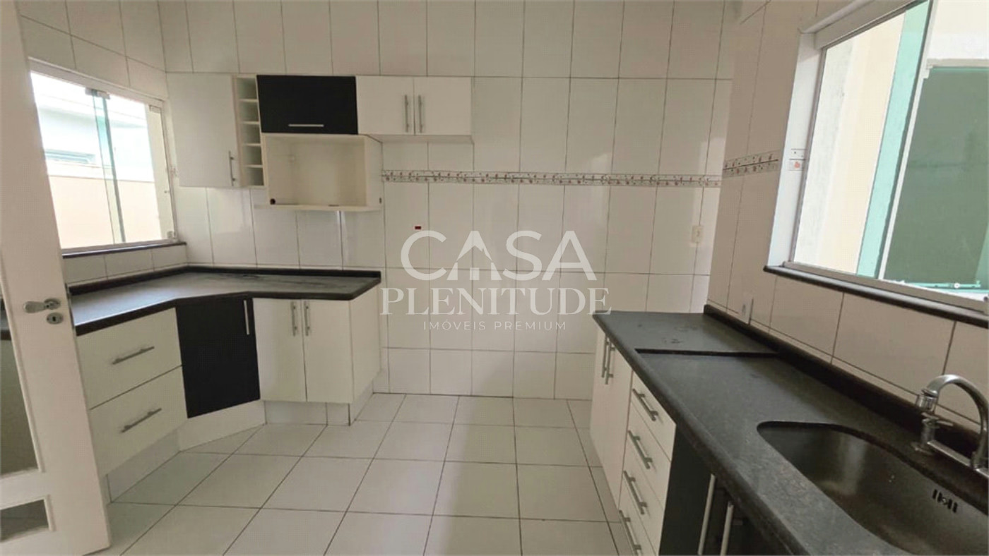 Casa em condomínio para alugar com 3 quartos, sendo 1 suíte, em Parque Residencial Villa dos Inglezes, Sorocaba, SP