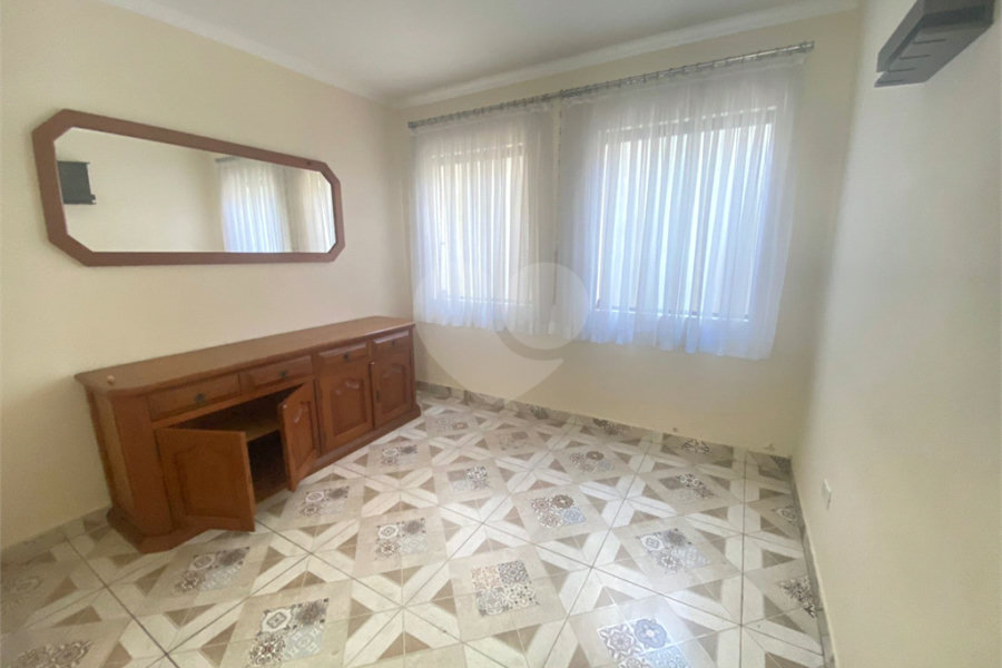Sobrado à venda com 3 quartos, sendo 1 suíte, em Tremembé, São Paulo, SP