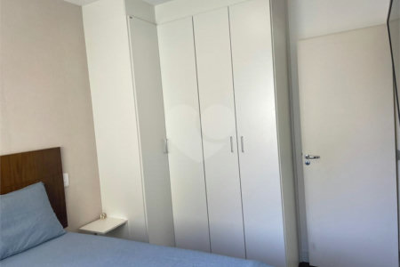 Apartamento à venda com 2 quartos em Aclimação, São Paulo, SP