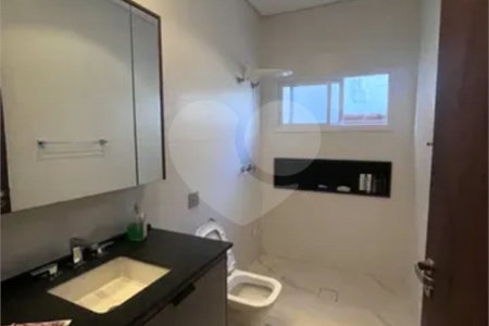 Casa à venda com 5 quartos, sendo 1 suíte, no condomínio Portal da Serra, São José dos Campos - SP