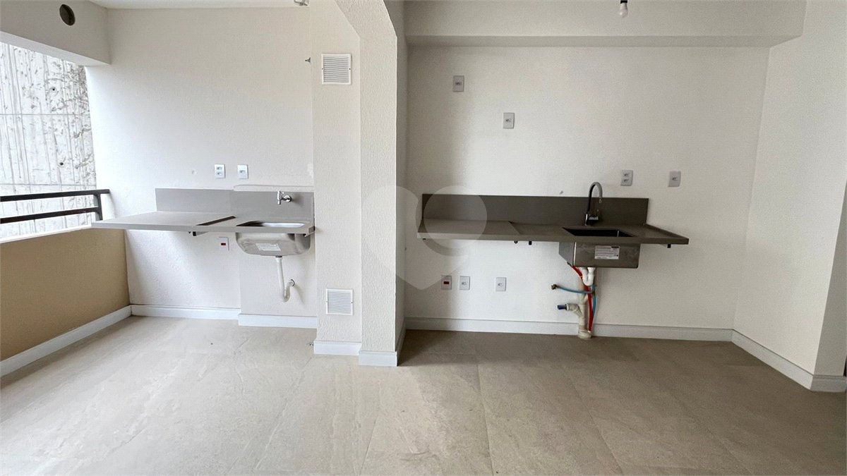 Apartamento à venda com 3 quartos, sendo 1 suíte, em Mirandópolis, São Paulo, SP