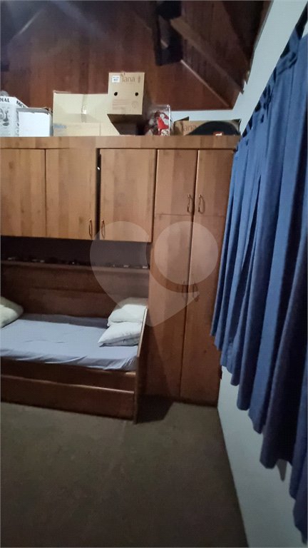 Casa à venda com 4 quartos, sendo 2 suítes, no condomínio Aruã Eco Park, Mogi das Cruzes - SP