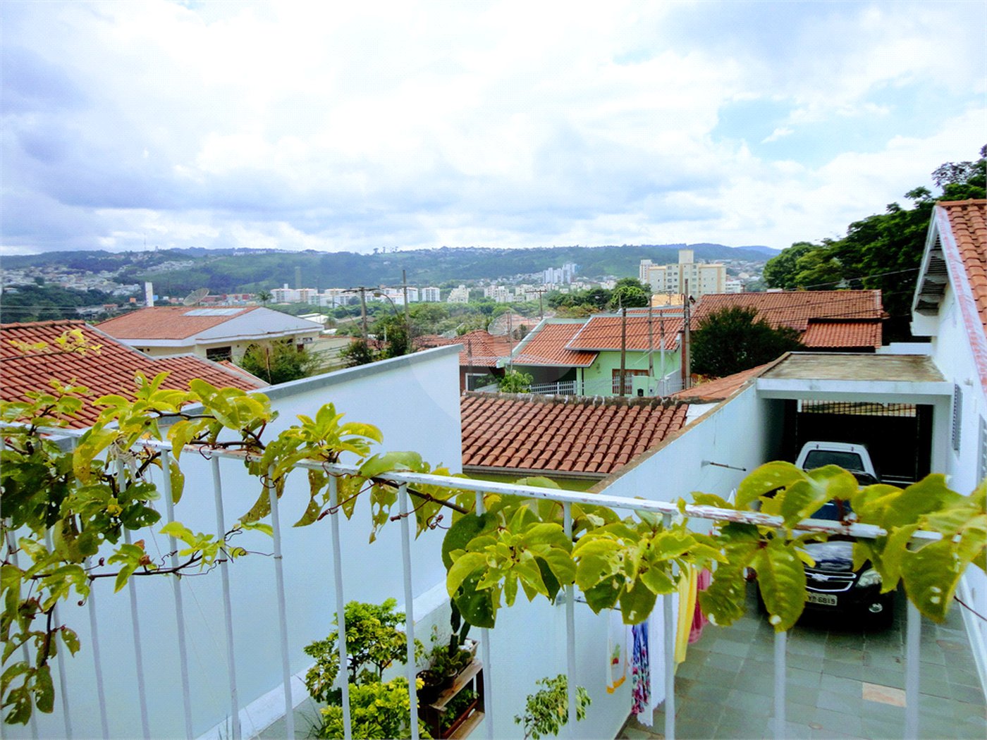 Casa à venda com 3 quartos em Vila Clayton, Valinhos, SP