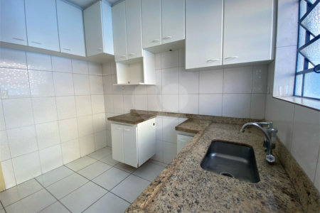 Casa à venda com 2 quartos, sendo 1 suíte, em Aclimação, São Paulo, SP