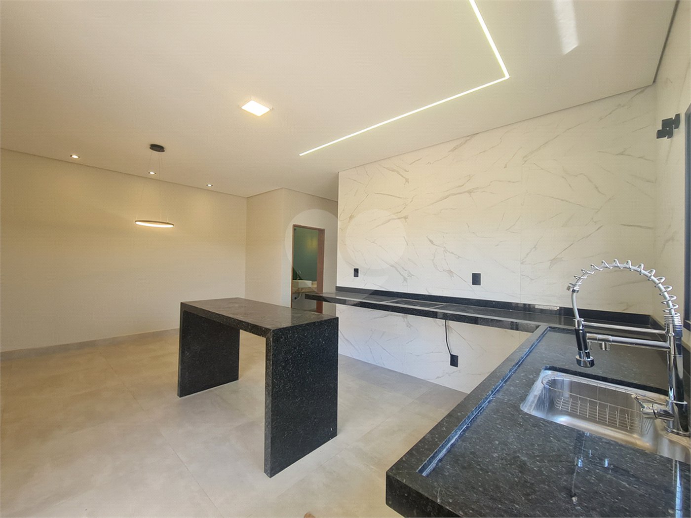 Casa à venda com 3 quartos, sendo 2 suítes, no condomínio Reserva Ipanema I, Sorocaba - SP